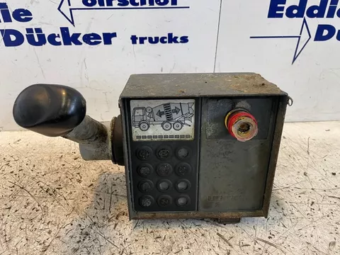 Liebherr BEDIENING BETONMIXER