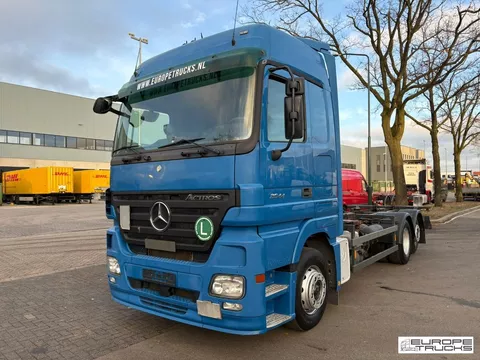 Mercedes Actros 2544 Steel/Air - German Truck - Original KM - Retarder - EPS 3 Ped - Driving School T07141