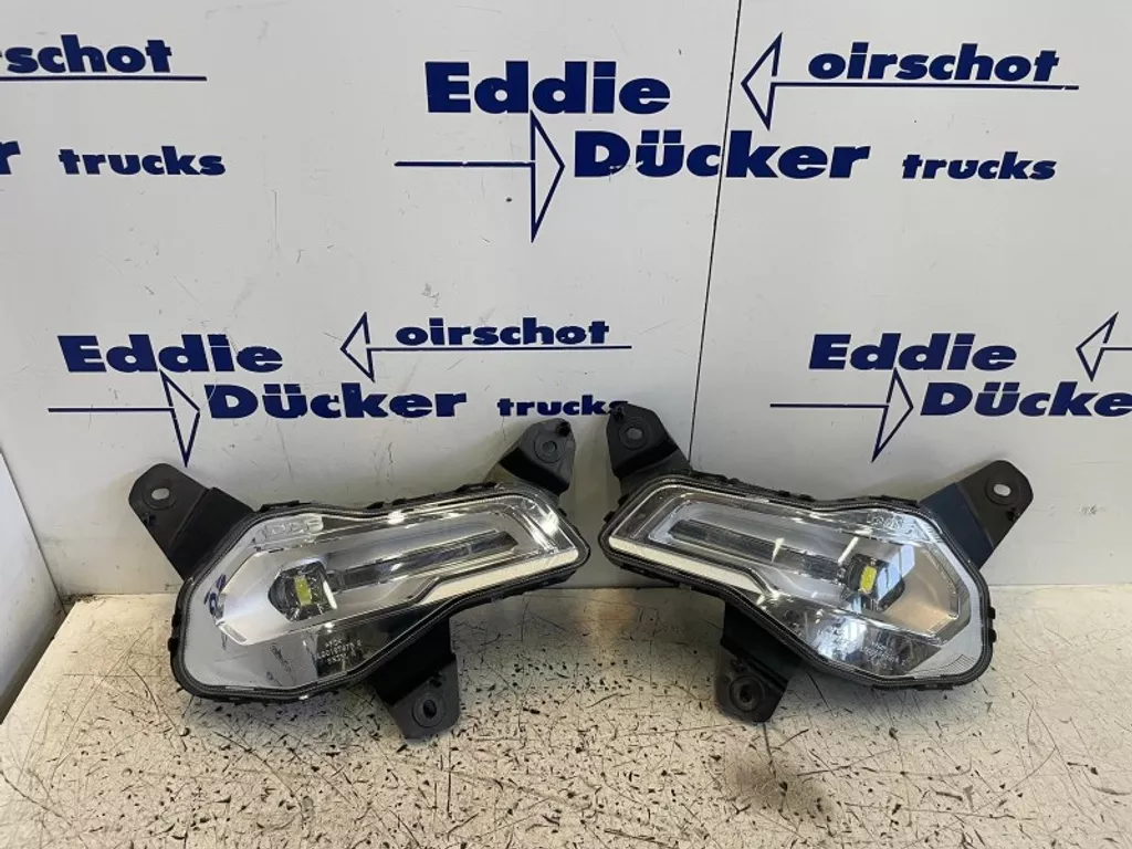 DAF 2188911 / 2188912 MISTLAMP SET