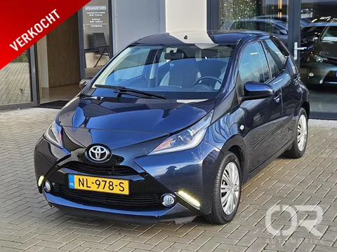 Toyota Aygo 1.0 VVT-i x-nav Automaat Carplay Camera Navi