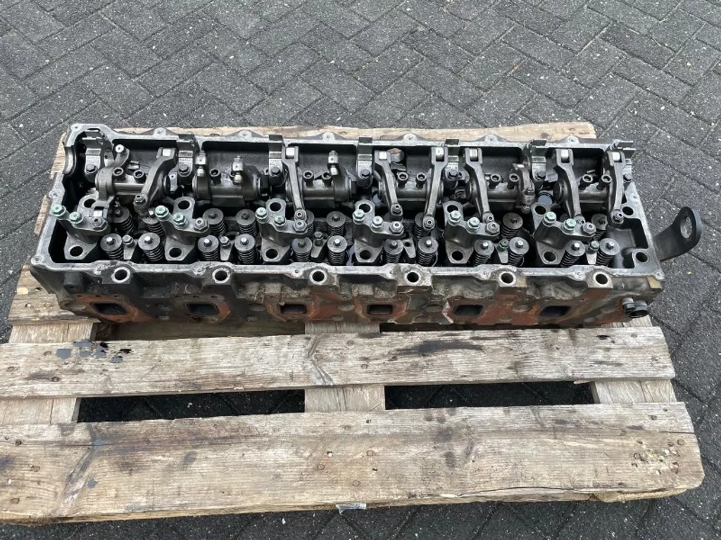 MAN 51.03100-6752 CILINDERKOP D2676 LF 53