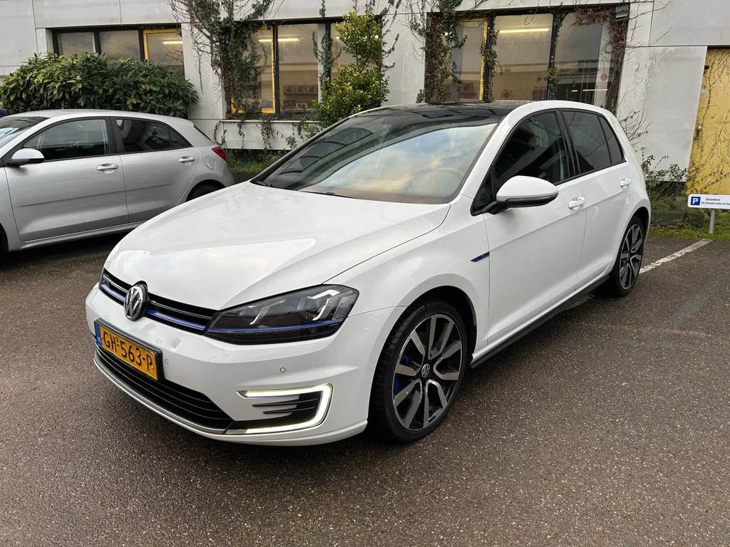 Volkswagen Golf 1.4 TSI GTE / Full options / Goed onderhouden