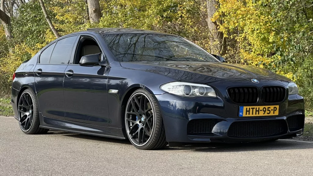 BMW 5 Serie 550i High Executive - M5 look!