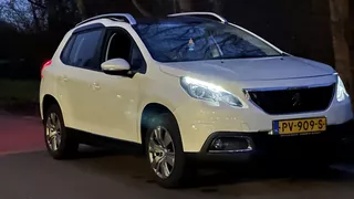 Peugeot 2008 1.2 PureT. Blue Lion