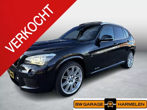 BMW X1 sDrive20i High Executive | Airco| Xenon | Bluetooth | Pano | Cruise control | leder | Navi | PDC | Stoelverwarming | M-Sport |