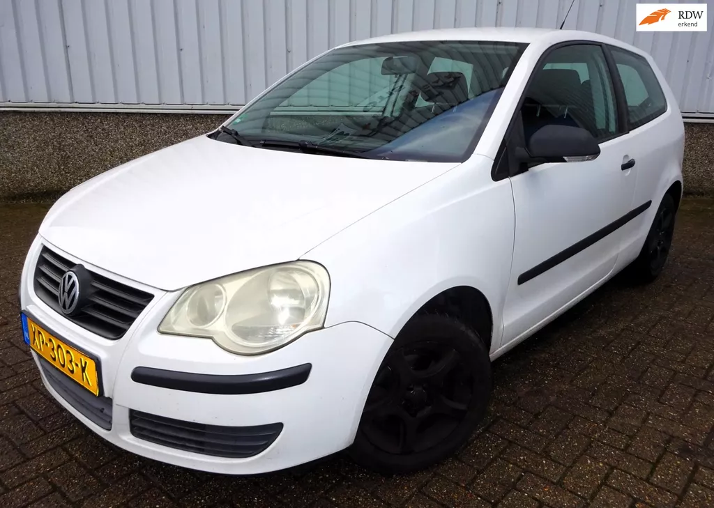 Volkswagen Polo 1.2 Easyline { APK tot 21-04-2027