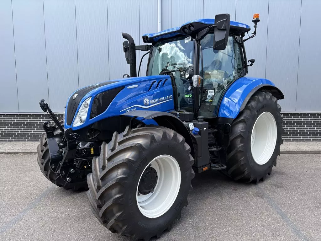 New Holland T6.180 DYNAMIC COMMAND