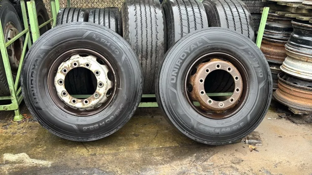 Diverse UNIROYAL FH40 315/80R22.5