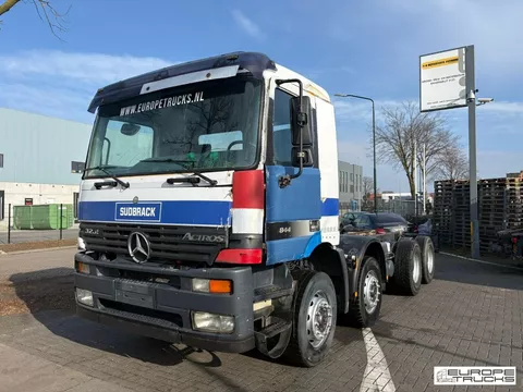 Mercedes Actros 3235 Full Steel - Manual - Hub Reduction T07262