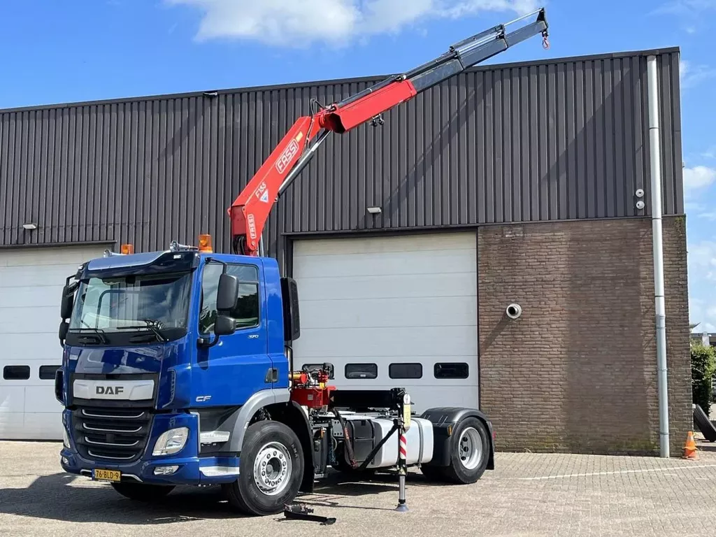 DAF CF 370 FT / Fassi F155A kraan crane / Radio remote / Only 363.177 km / WB: 400 / Euro6 / 2018 / NL Truck