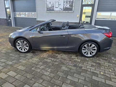 Opel Cascada 1.6 TURBO COSMO