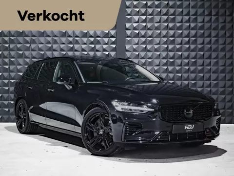 Volvo V60 2.0 T6 Plug-in hybrid AWD Ultra Dark | Pano | H&amp;K | HUD | Trekhaak | Leer |