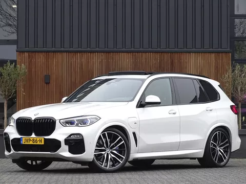 BMW X5 45e 394PK X-drive / M-sport / 22" / Harman Kardon / Laser