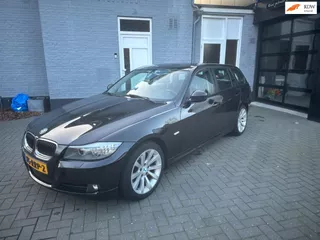 BMW 3-serie Touring 320i | XENON | NAVI | LEER |