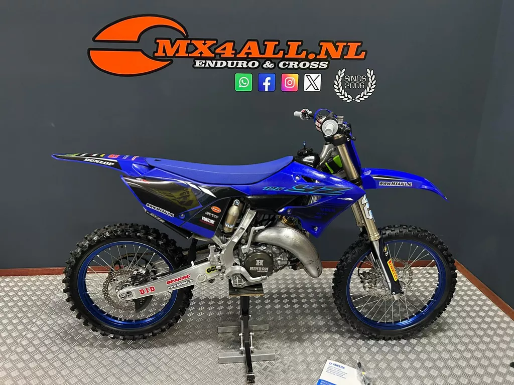 Yamaha YZ 125 2024 33 uur ! GYTR / VHM / Hinson / STM / VRS Suspension