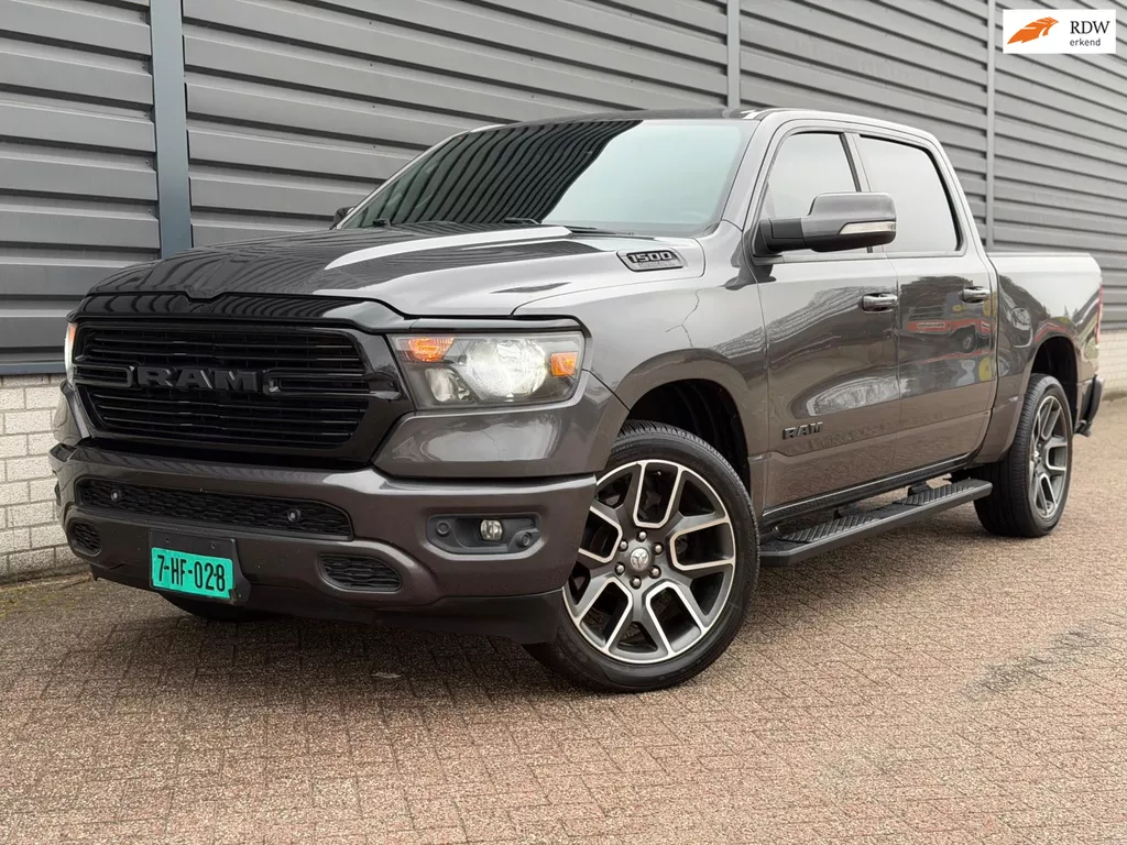 Dodge Ram 1500 5.7 V8 4x4 Crew Cab Big Horn BLACKPACK (2020)
