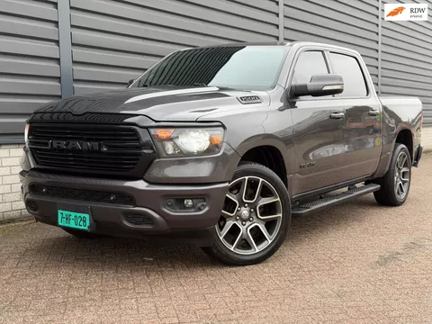 Dodge Ram 1500 5.7 V8 4x4 Crew Cab Big Horn BLACKPACK (2020)