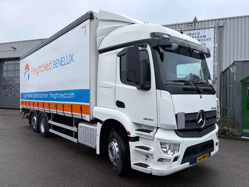 Mercedes-Benz Actros 2630 6 x 2 , lifting steering