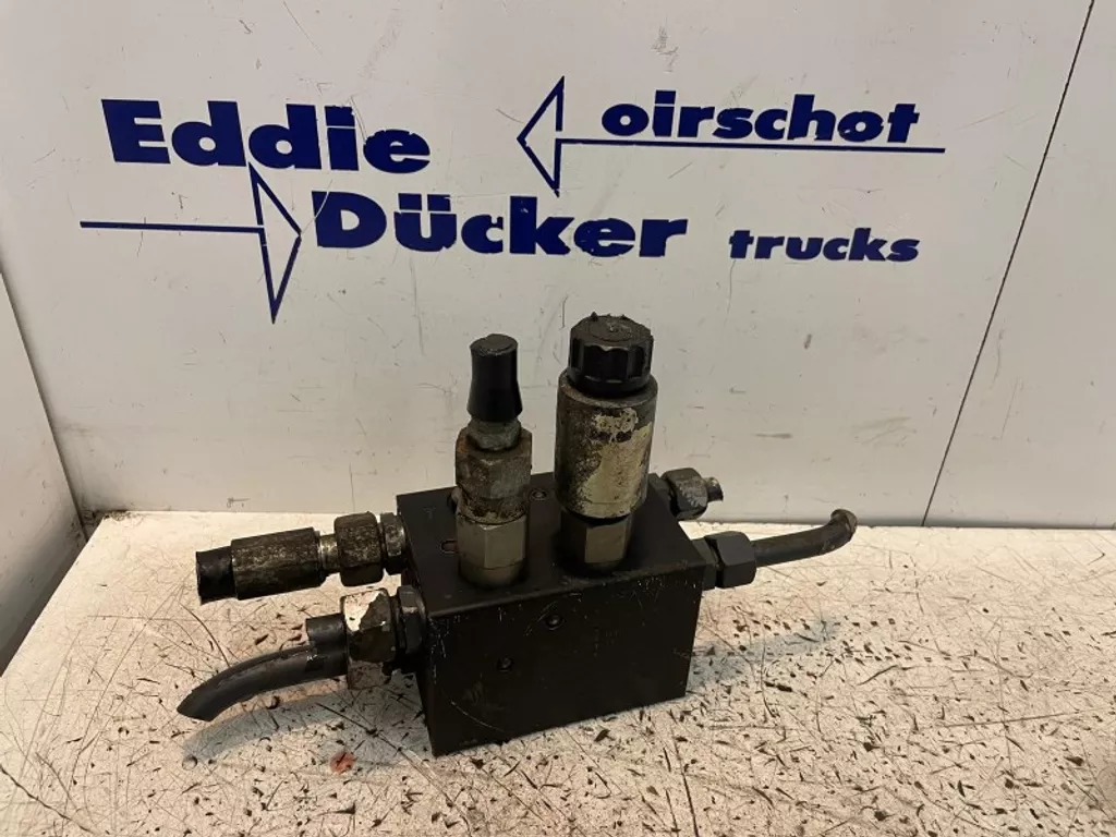 DAF 1450335-1981281 VLOEISTOFSTROOMREGELVENTIEL CF75(IV)/CF85(IV)/XF95/XF105