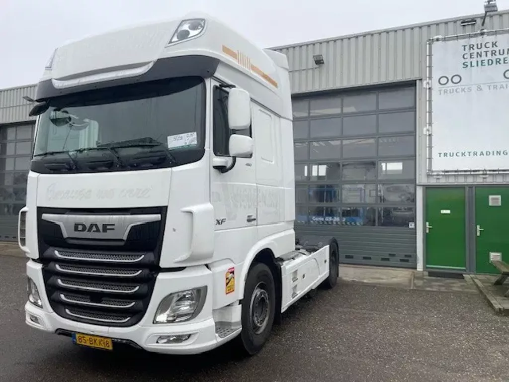 DAF XF480 6X2,TRS genset,sliding 5th wheel,Superspacecab,SSC,toplights