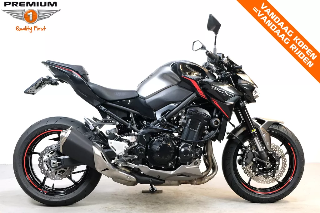 Kawasaki Z900 (70Kw)