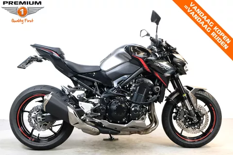 Kawasaki Z900 (70Kw)