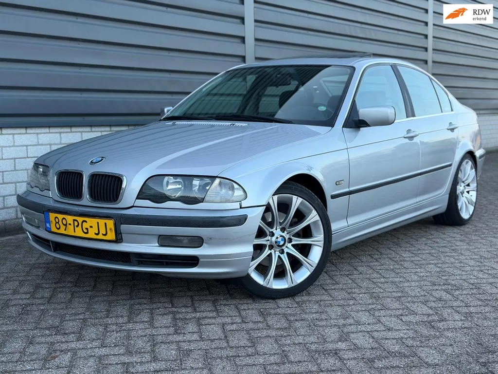 BMW 3-serie 328i Executive E46 Sedan Automaat 6 cilinder 193PK