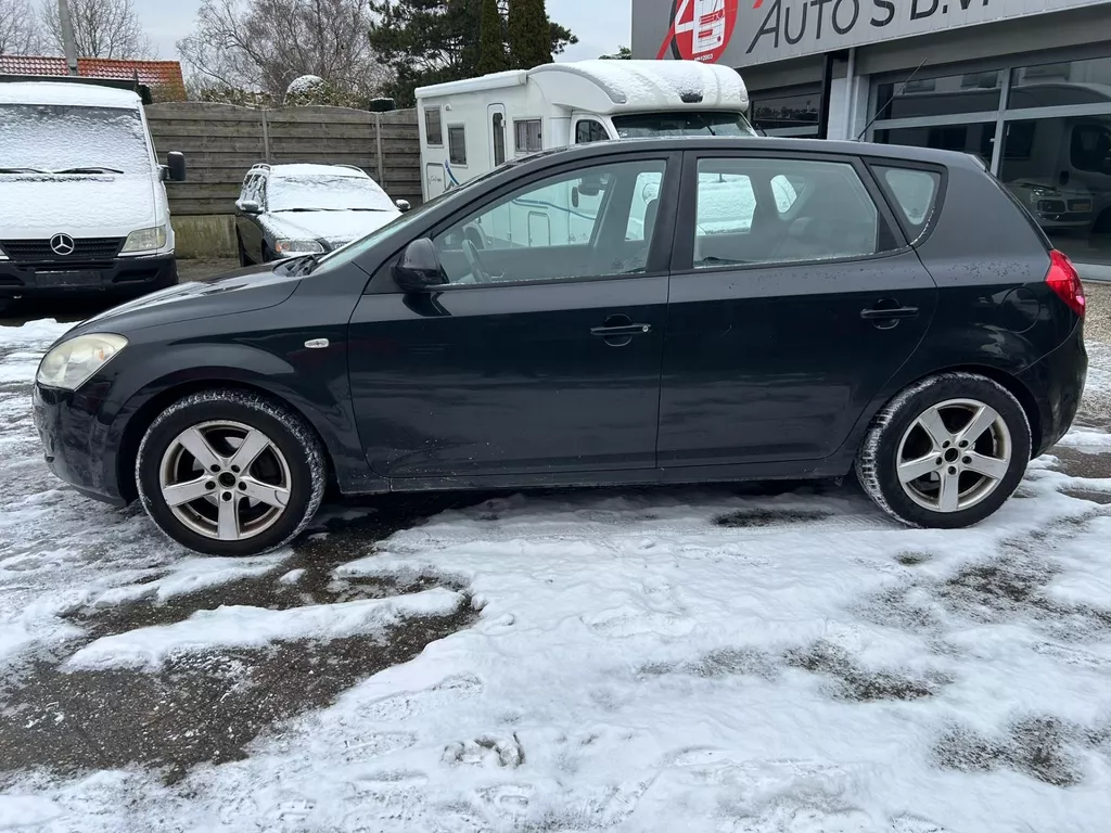 Kia Cee'd 1.6,90kw/122pk,X-ecutive,Airco,2-2007