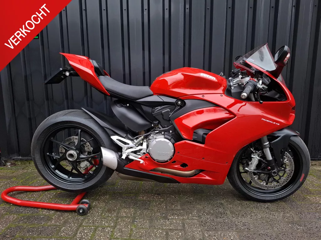 Ducati Panigale V2