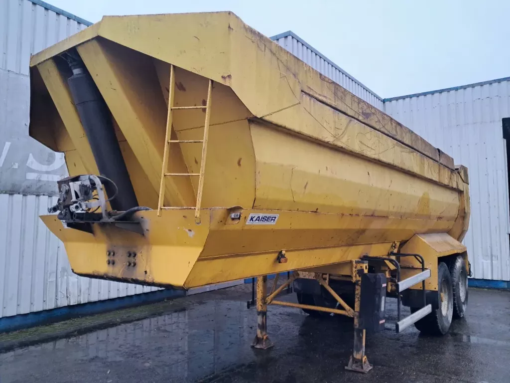 Kaiser 2 axle , Steel tipper trailer , spring suspension , drum brakes
