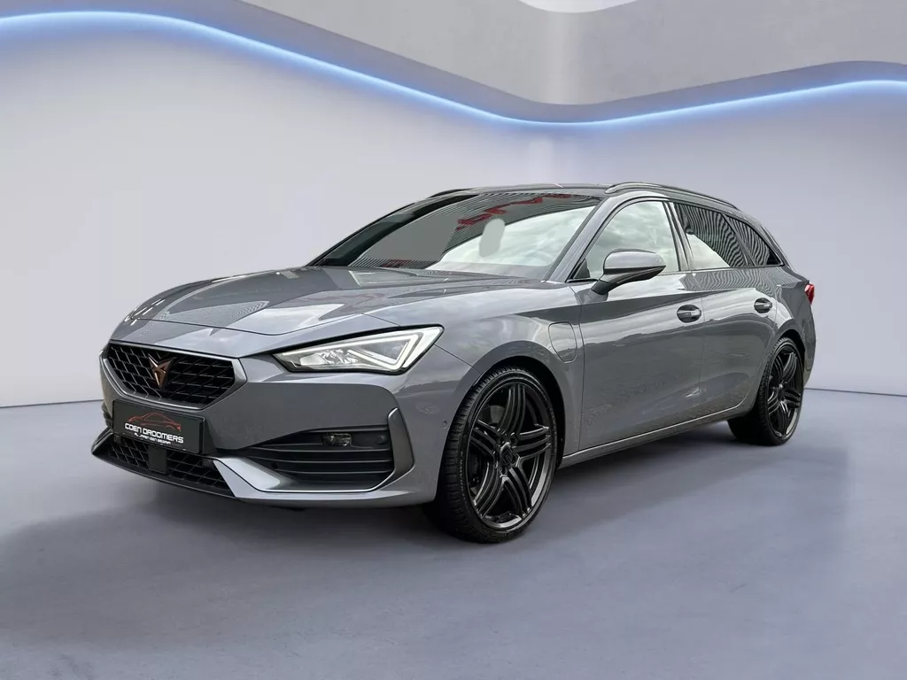 CUPRA Leon Sportstourer 1.4 e-Hybrid VZ Performance /Apple &amp; Android carplay/Achteruitrijcamera/Stoel- &amp; stuurverwarming/Parkeer assist./19'' LMV/Cruise &amp; clima contr./ (MET GARANTIE*)