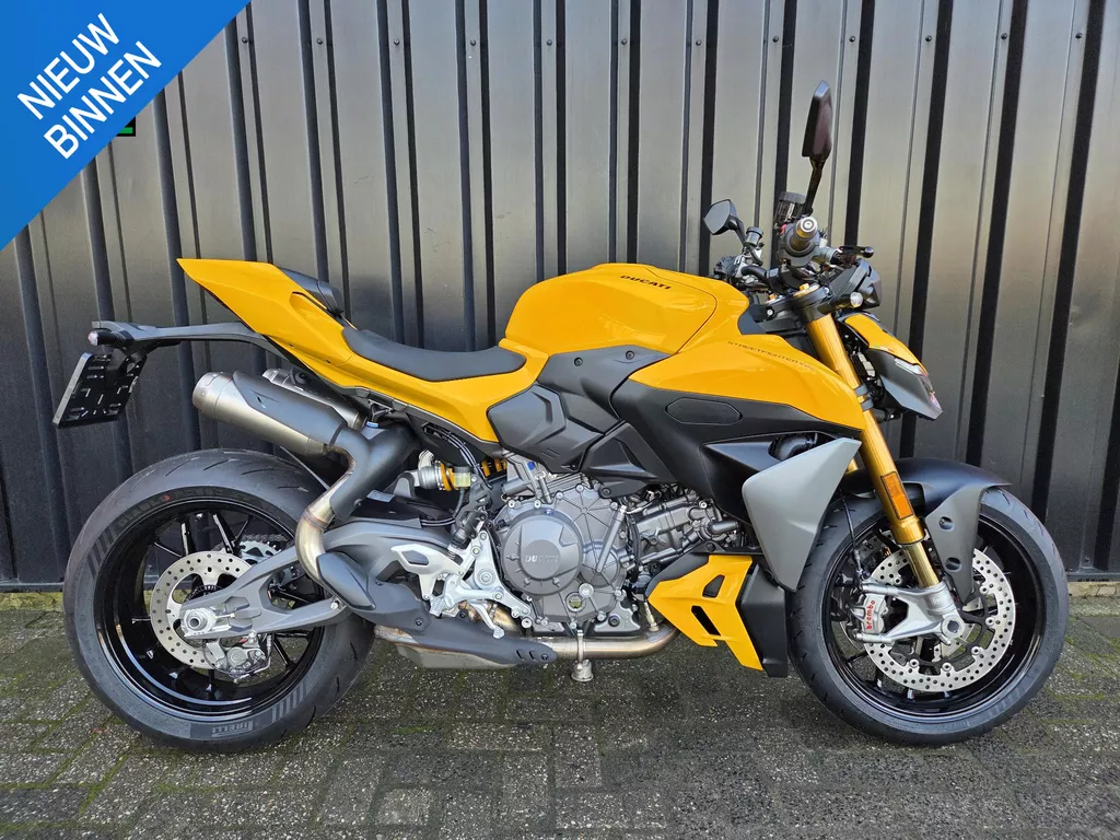 Ducati Streetfighter V2S Yellow
