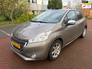 Peugeot 208 1.2 VTi Style / Apple/Android Carplay / PDC / 5-drs