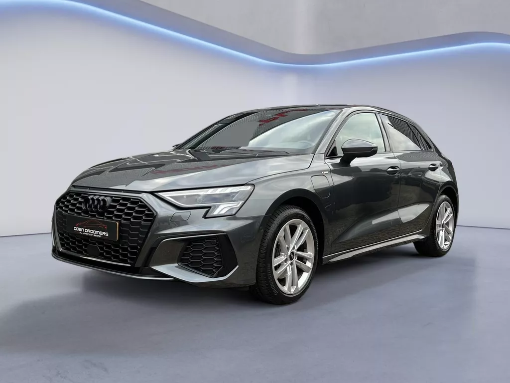 Audi A3 Sportback 40 TFSI e Edition S Line /Apple &amp; Android carplay/Achteruitrijcamera/Stoelverwarming/Sportstuur/Cruise &amp; Clima/Isofix (MET GARANTIE*)