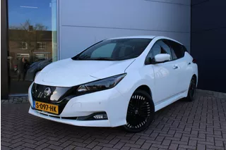 Nissan LEAF Tekna 40 kWh Automaat Airco Navi Camera Carplay 11.128km Nieuwstaat