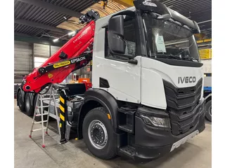 Iveco X-Way 460 8X4 TRIPLE