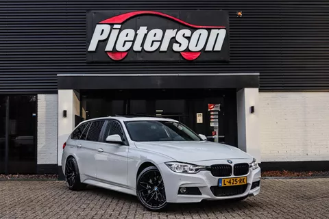 BMW 3-serie Touring 330i xDrive M-Pakket PANO XENON CLIMA