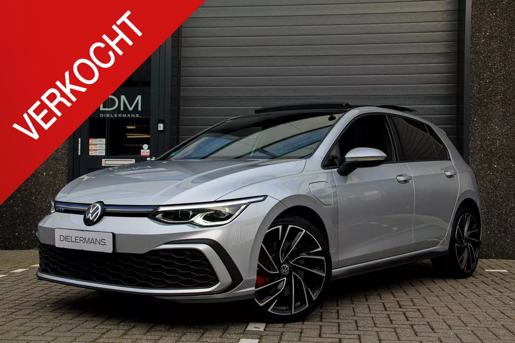 Volkswagen Golf 1.4 eHybrid GTE | Panorama dak | 19' Adelaide | Goed in de opties | BTW!