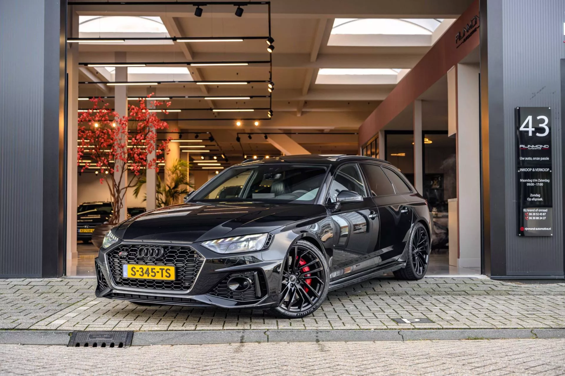 Audi A4 Avant Audi RS4 Avant 2.9 TFSI 450PK | Pano | HUD | B&O | Massage | 360° | RS Dynamic