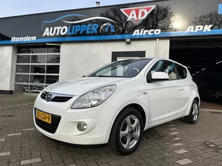Hyundai i20 1.2i DynamicVersion /Nieuwe apk bij aflevering/Airco/Lm velgen/1e eigenaar/Dealer onderhouden
