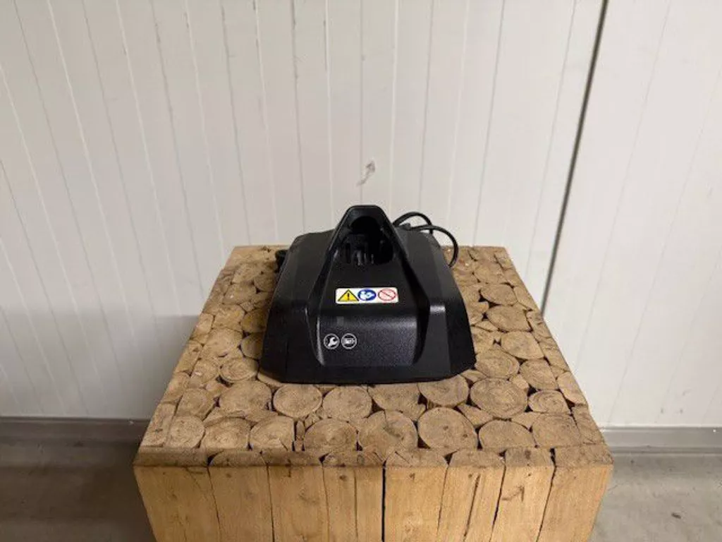 Stihl AL 1 accu lader 2021