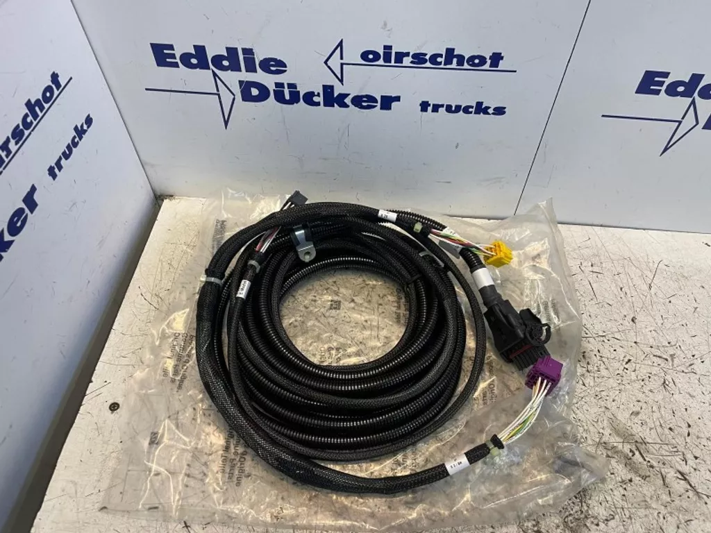 ZF 6029 021 006 CABLE (LIKE NEW)