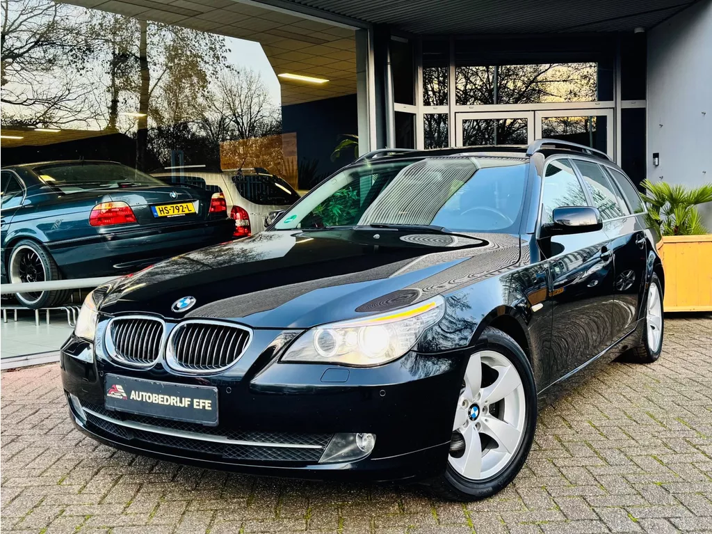 BMW 5-serie Touring 523i Leer*Xenon*Automaat*Pano