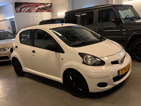 Toyota Aygo 1.0-12V 5-Doors Navi Clima BJ-12
