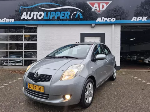 Toyota Yaris 1.3 VVTi Luna MMT /Nieuwe apk bij aflevering/All season banden/Trekhaak/Automaat!!
