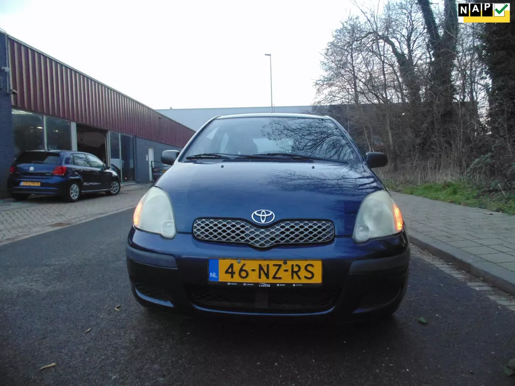 Toyota Yaris 1.0 VVT-i Idols 2004 met trekhaak airco