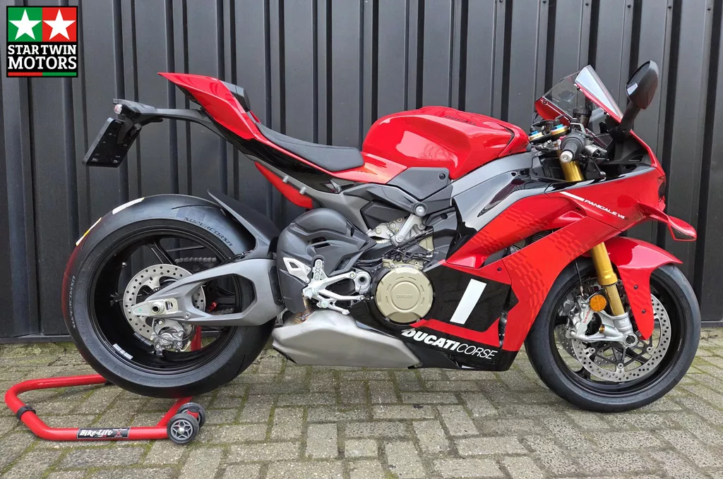 Ducati Panigale V4 S Corse