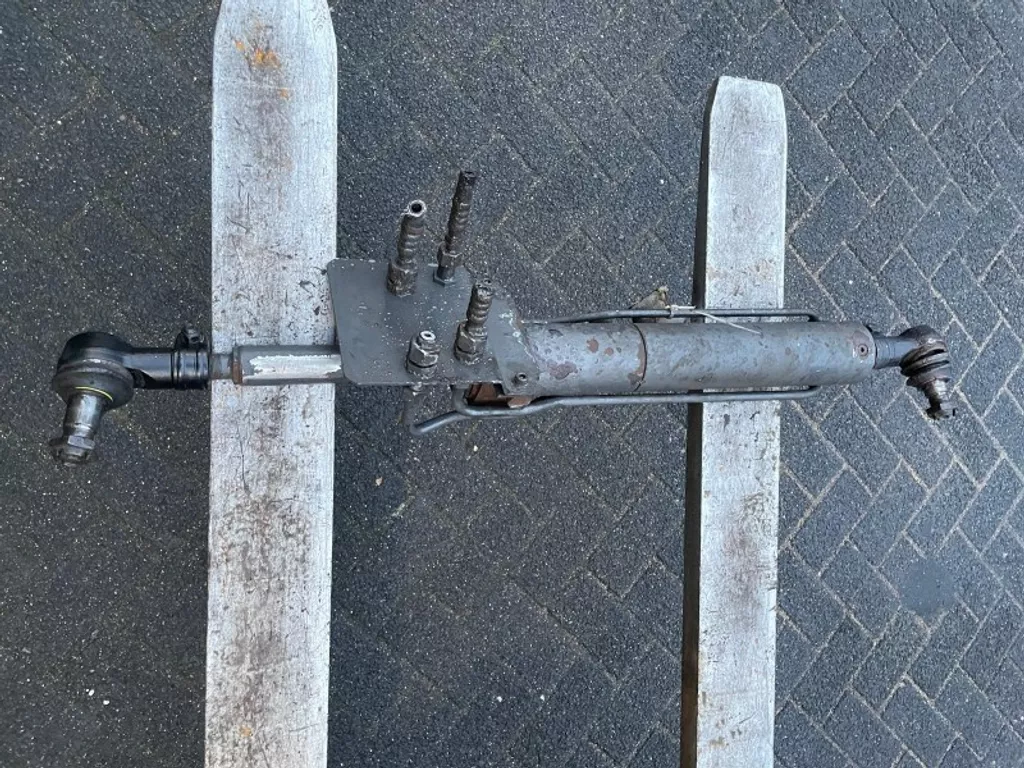 DAF 1613827 HYDRAULISCHE STUURCILINDER CF75(IV)/CF85(IV)/XF95/XF105