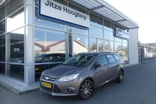 Ford Focus Wagon 1.6 EcoBoost Trend D.RIEM V.V. 10-2-23, NIEUWE APK, DEALER ONDERHOUDEN, TREKHAAK (1.500KG), WINTER PACK, CRUISE, CLIMA, NAVI, ELEKT. RAMEN, BLUETOOTH, 242.260KM