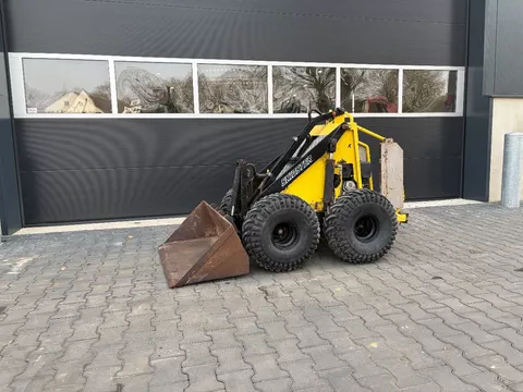 SHERPA M10X skidster/minishovel